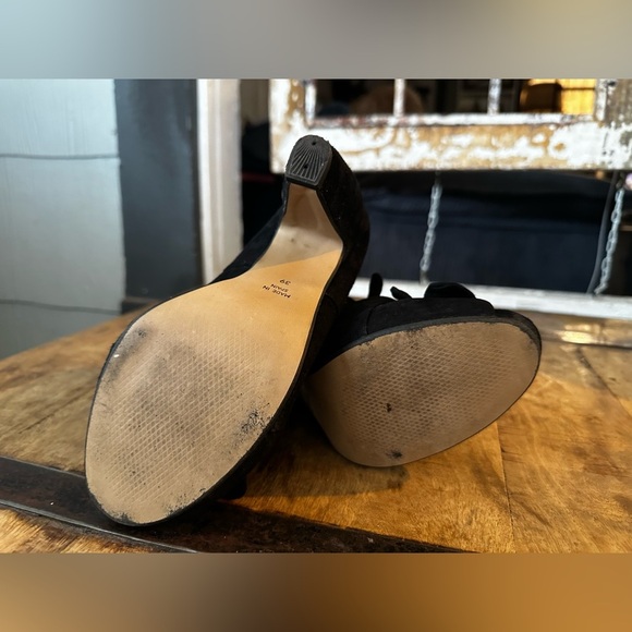 Anthropologie Lucky Penny Black Suede Bow Cutout Heels Women’s 8.5 - Picture 6 of 7